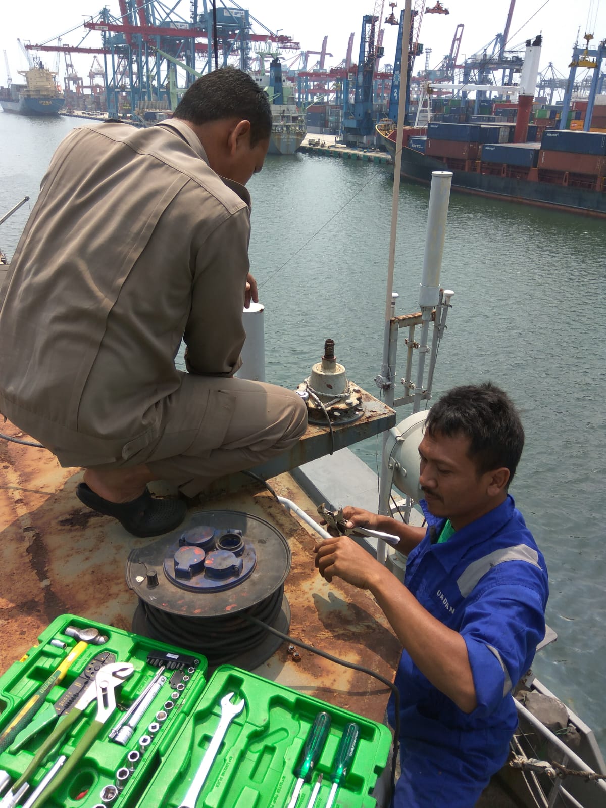 Proyek Alkom 16
